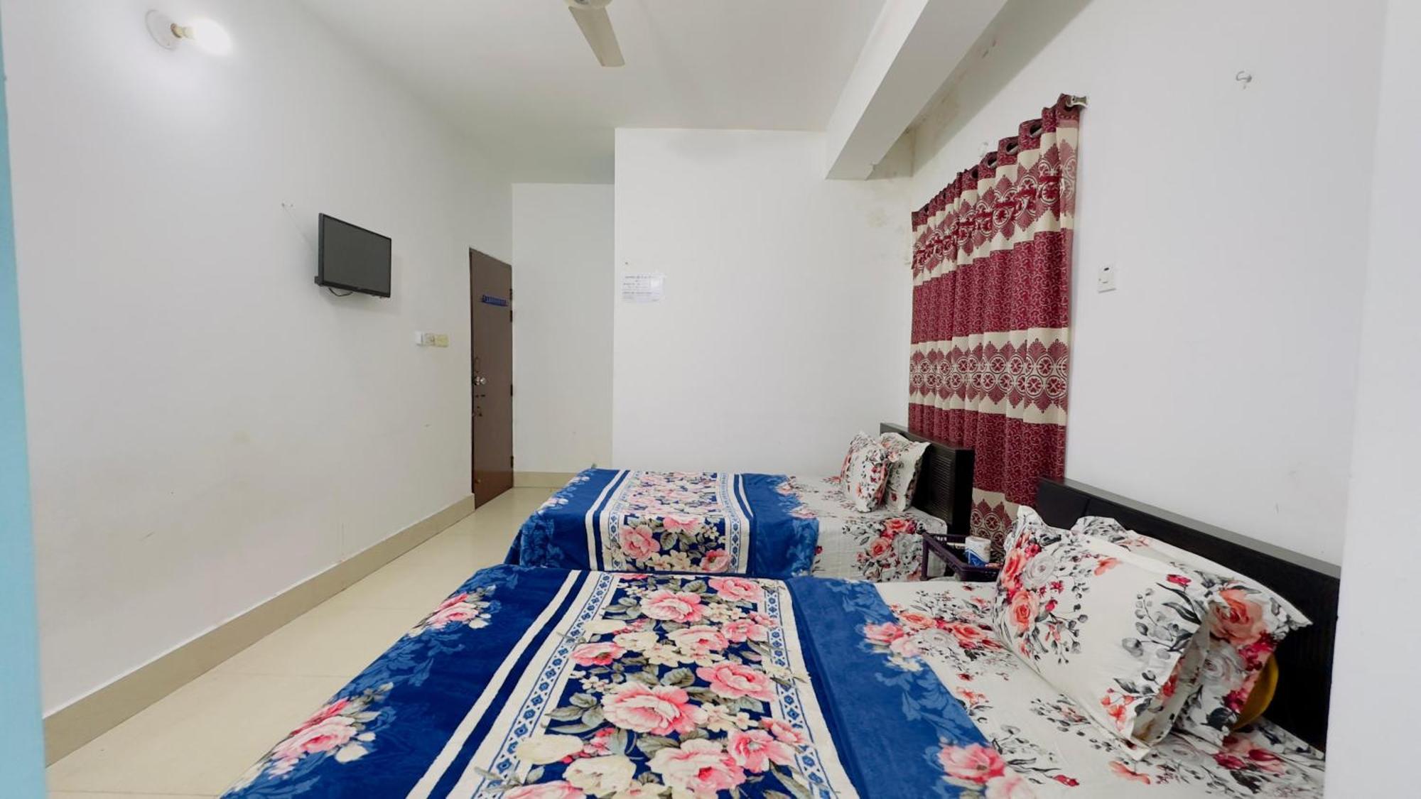 Mohammadia Restaurant & Guest House Near United Hospital Dhaka Exterior photo